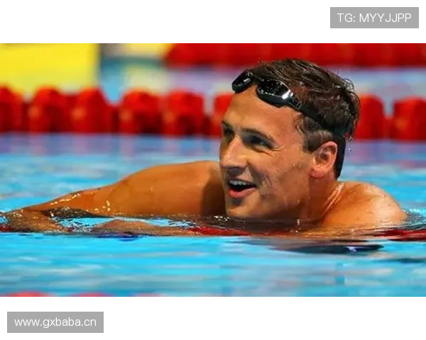 瑞安·洛赫特家里泳池比别人家客厅还大，训练完直接开派对？